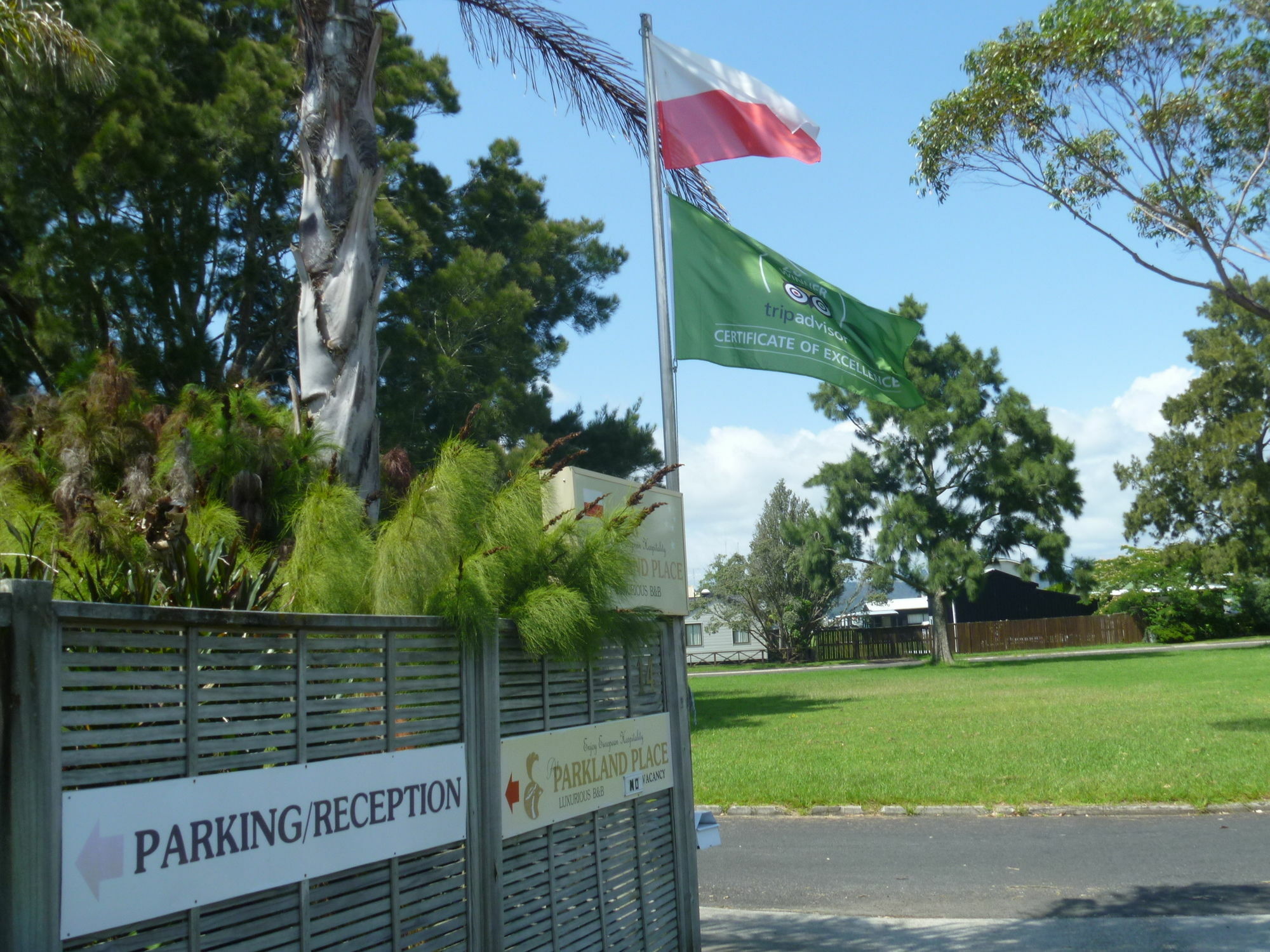 At Parkland Place B&B Whitianga Extérieur photo